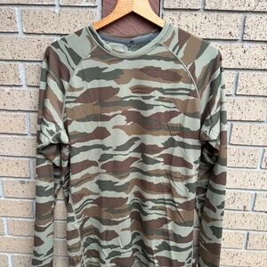Patagonia camouflage capilene midweight men's base layer shirt